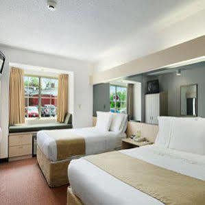 Microtel Inn & Suites By Wyndham Seneca Falls Kültér fotó